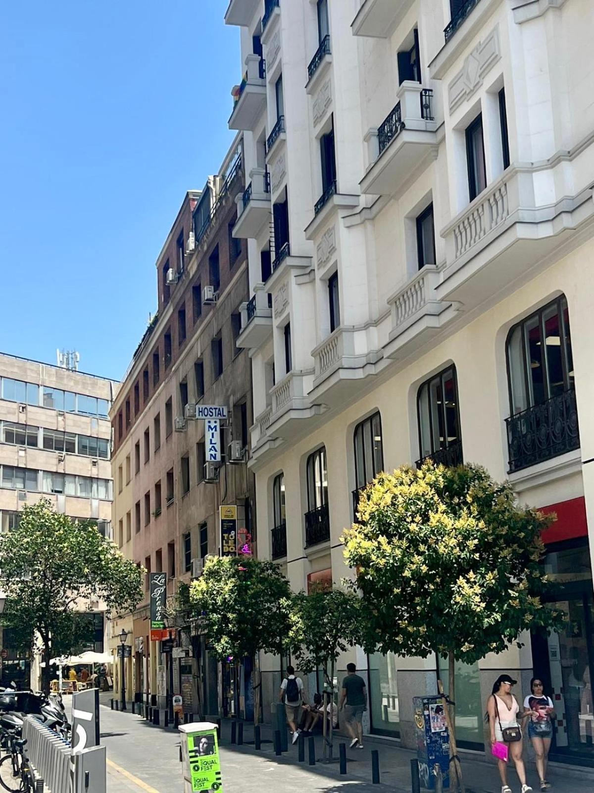 Hostal Milan Madrid Esterno foto